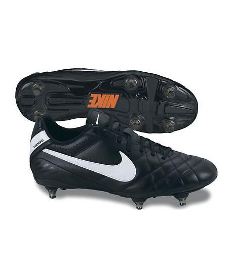 crampons rugby nike tiempo